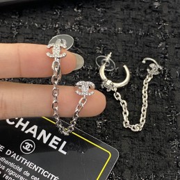 CHANEL EARRINGS A305