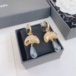 CHANEL EARRINGS A316