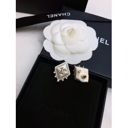 CHANEL EARRINGS A320