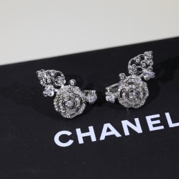 CHANEL EARRINGS A352