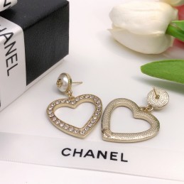 CHANEL EARRINGS A369