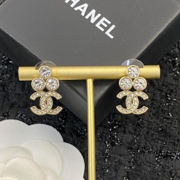 CHANEL EARRINGS A389