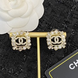 CHANEL EARRINGS A394