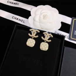 CHANEL EARRINGS A418