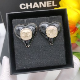 CHANEL EARRINGS A421