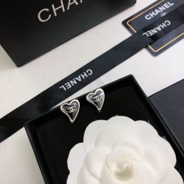 CHANEL EARRINGS A401