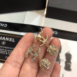 CHANEL EARRINGS A457