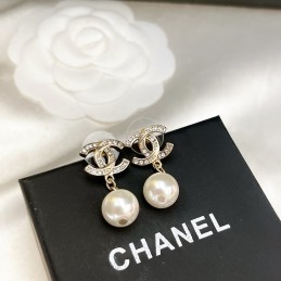 CHANEL EARRINGS A470