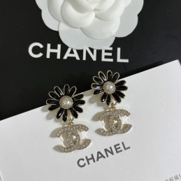 CHANEL EARRINGS A513