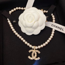 CHANEL NECKLACES A007