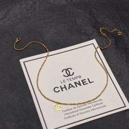 CHANEL NECKLACES A018