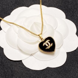 CHANEL NECKLACES A019