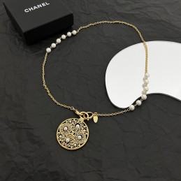 CHANEL NECKLACES A038