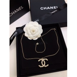 CHANEL NECKLACES A043