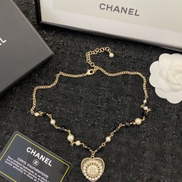 CHANEL NECKLACES A049