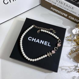 CHANEL NECKLACES A050