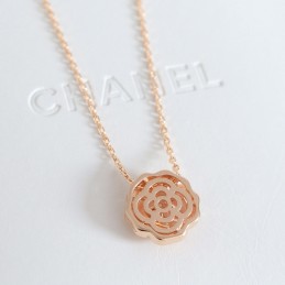 CHANEL NECKLACES A055