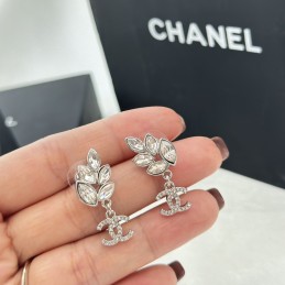 CHANEL EARRINGS A524