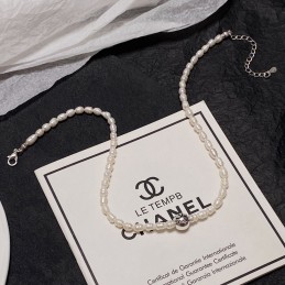 CHANEL NECKLACES A069