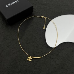 CHANEL NECKLACES A139