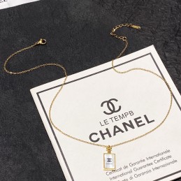 CHANEL NECKLACES A154