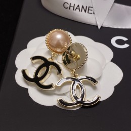 CHANEL EARRINGS A531