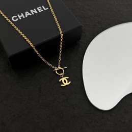 CHANEL NECKLACES A180