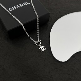 CHANEL NECKLACES A181