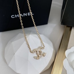 CHANEL NECKLACES A185