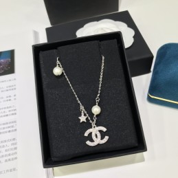 CHANEL NECKLACES A195