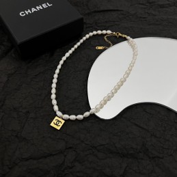 CHANEL NECKLACES A210