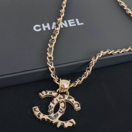 CHANEL NECKLACES A211