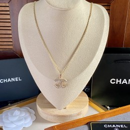 CHANEL NECKLACES A216